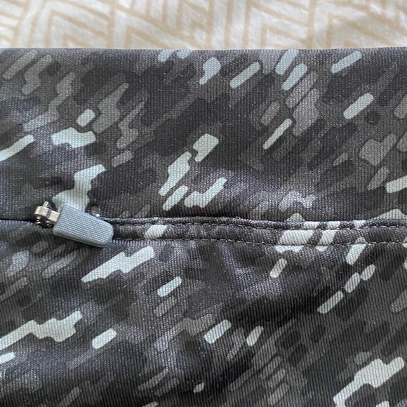 Nike Dri-Fit Leggings Confetti Pattern Gray Black - Picture 16 of 16